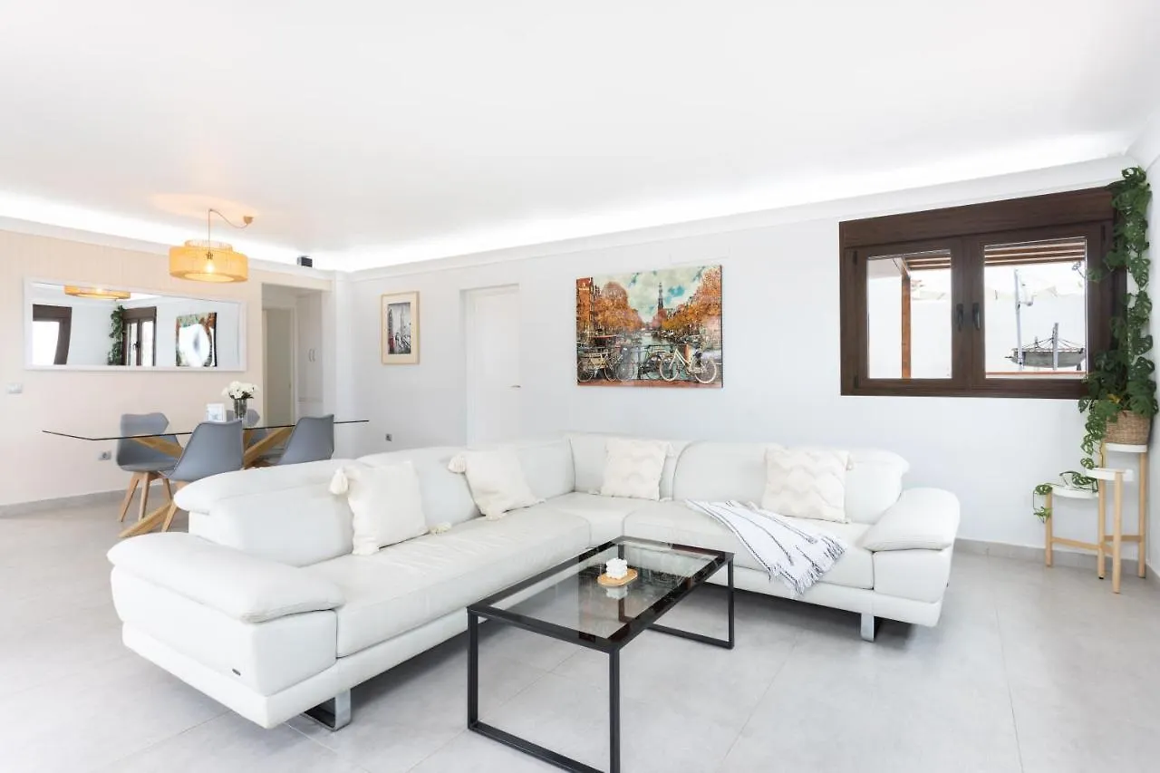Home2Book Villa Alessandro, Design & Comfort Sauzal
